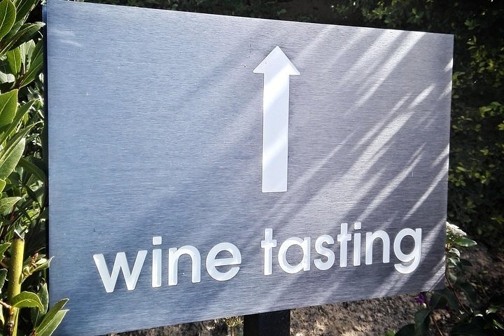 Cape Winelands and Kisternbosch Botanical Garden Full Day Tour. - Image 4