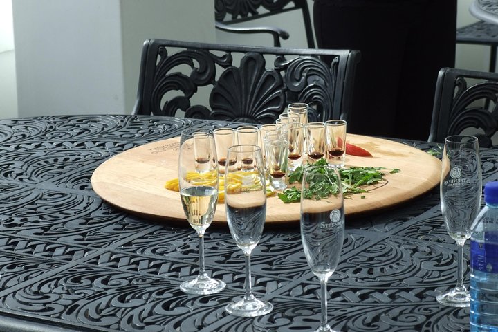 Fine Wines & Vines Full Day Tour - Image 2