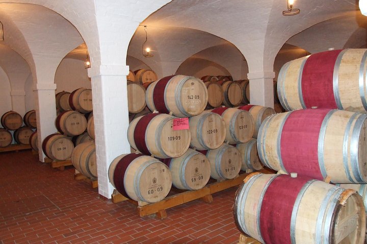 Fine Wines & Vines Full Day Tour - Image 1