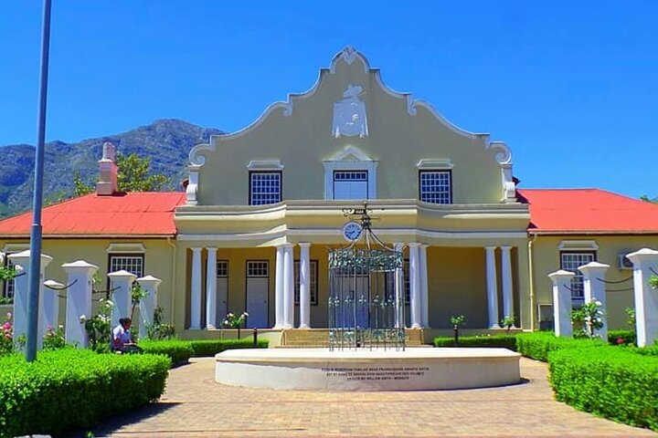 Full day Shared Cape Winelands Day tour, (Stellenbosch, Paarl & Franschhoek) - Image 2