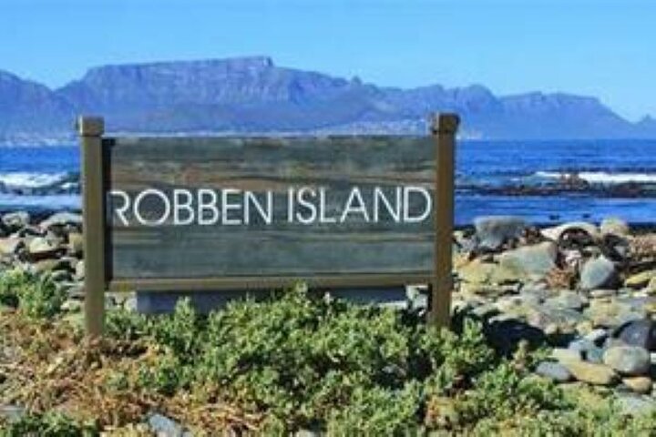 Full Day Township and Robben Island Heritage Tour - Image 3