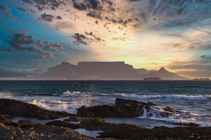 Iconic - Table Mountain, Robben Island Explore & BoKaap Tour - Image 1