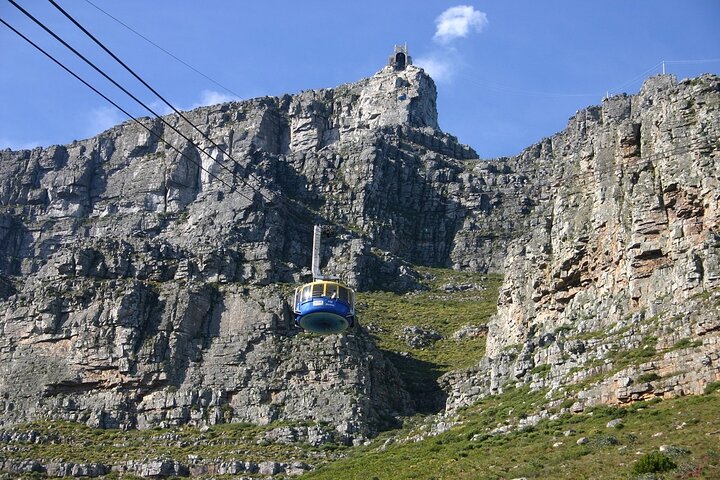 Iconic - Table Mountain, Robben Island Explore & BoKaap Tour - Image 5