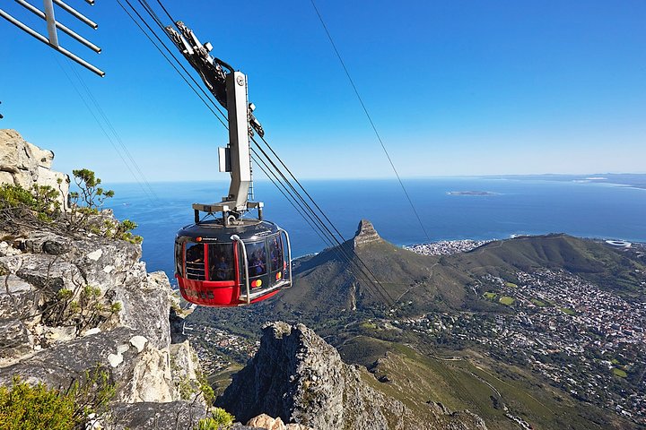 Private 2-Day Cape Town Highlights: Robben Island,Table Mountain Tickets & Wine - Image 2