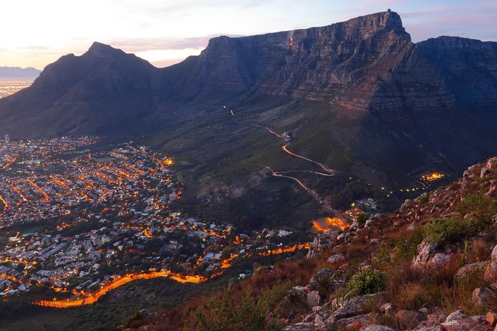 Private Cape Town City Evening Tour - Image 1