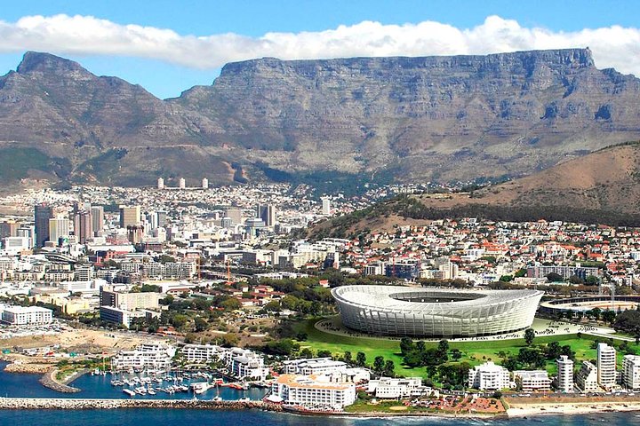 Private Cape Town Multi-Choice Chauffer Guide for small parties. - Image 1