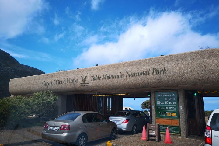 Private Cape Town Multi-Choice Chauffer Guide for small parties. - Image 2