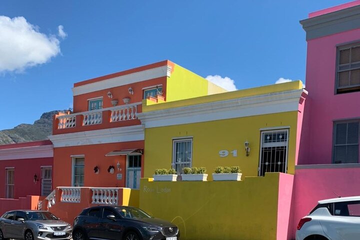 Private Day Tour in Robben Island, Bo-Kaap and Table Mountain  - Image 2