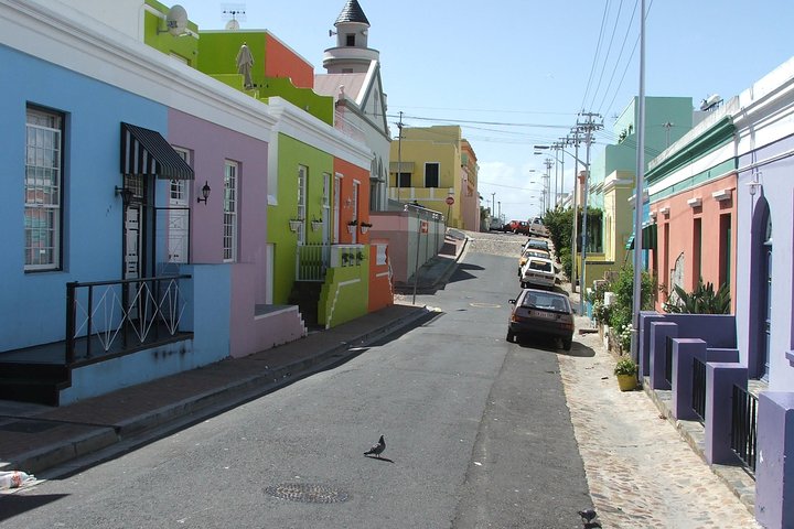 Private Full Day Cape Town Bo-Kaap Malay Q Kirstenbosch and Table Mountain Tour. - Image 2