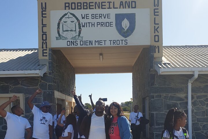Private Full-Day Tour to Robben Island and Table Mountain - Image 4