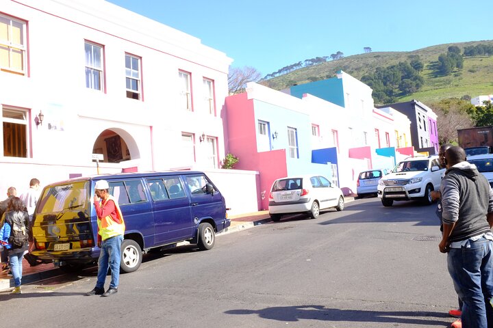 Private Walking Food Tour in the Mother City CBD - Image 5