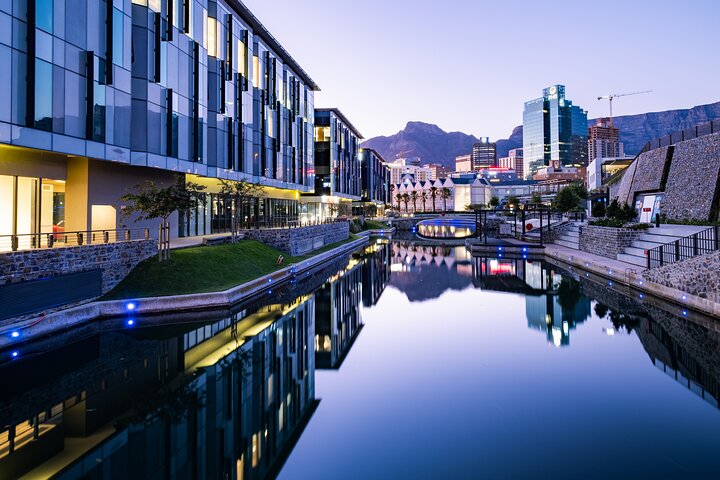 Private Walking Food Tour in the Mother City CBD - Image 2