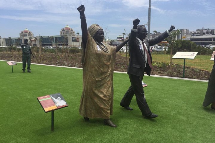 Robben Island and Long Walk To Freedom Historical Full day Tour. - Image 4