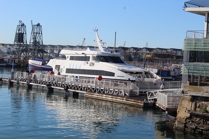 Robben Island Prison Museum and Diamond Museum Plus Ferry Tickets - Image 4