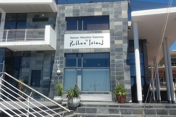 Robben Island Prison Museum and Diamond Museum Plus Ferry Tickets - Image 3
