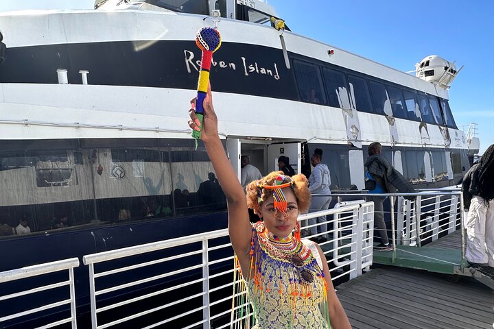 Robben Island & Table Mountain Pre Booked Tickets With Hotel Pick Up & Drop Off - Image 2