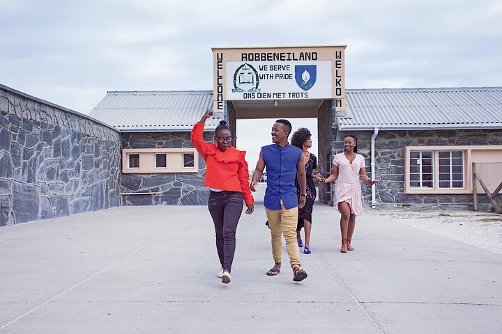 Robben Island Ticket & Cape Town Essential Museum tour including Zeitz MOCAA - Image 2