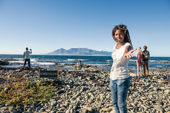 Robben Island Ticket, Kirstenbosch & South African Wine Tasting Small Group Tour - Image 1
