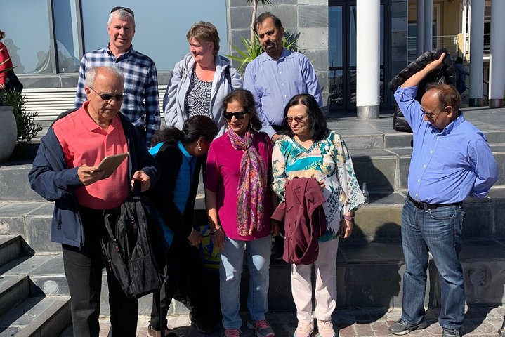 Robben Island tour Return transfers PLUS famous stops before or after tour - Image 3