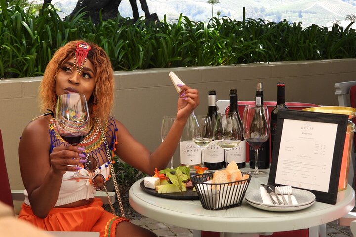 Stellenbosch and Franschhoek 20 Wine Tasting & Lunch & Tasting Fees Shared Tour - Image 4