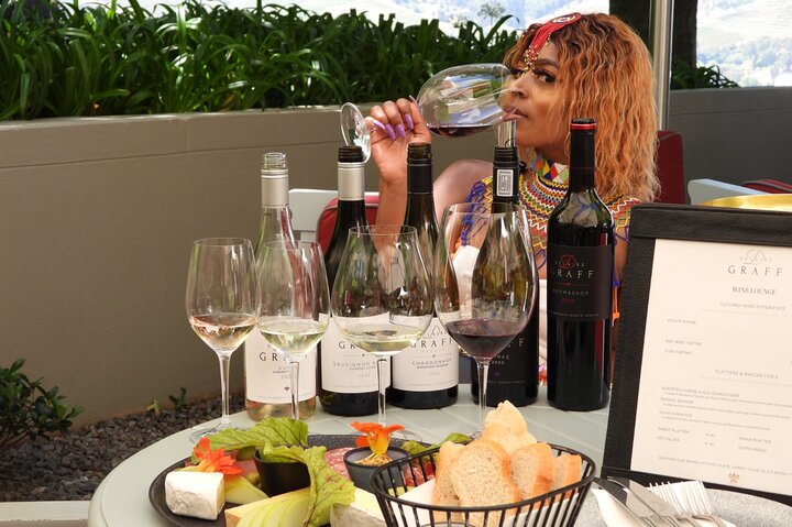 Stellenbosch and Franschhoek 20 Wine Tasting & Lunch & Tasting Fees Shared Tour - Image 3
