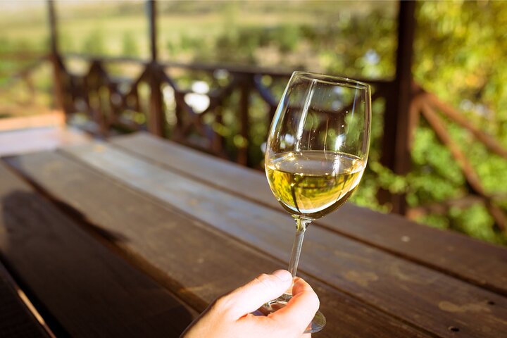 Tailor made Stellenbosch & Franschhoek Winelands Full day Tour. - Image 1