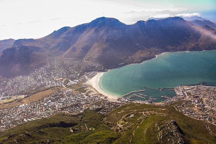 V&A, Table Mountain, & The Cape Peninsula Helicopter tour - Image 3