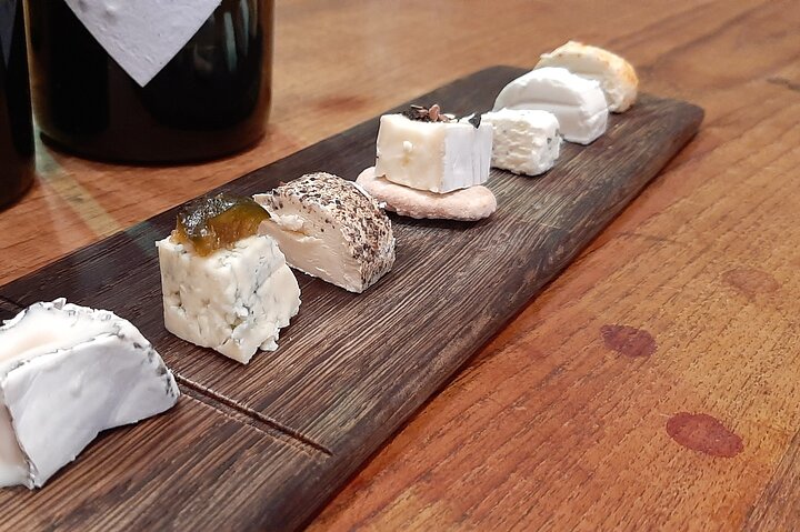 Wine tour to Stellenbosch & Franschhoek • incl tastings & lunch - Image 4
