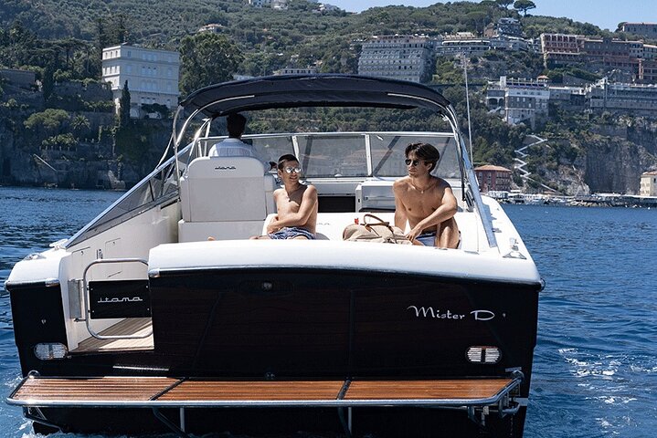 Amalfi & Positano Private Yacht Tour - Image 4