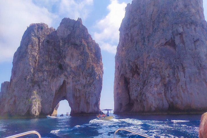 Capri Half Day Private Boat Tour from Capri (4 hours) - Image 4