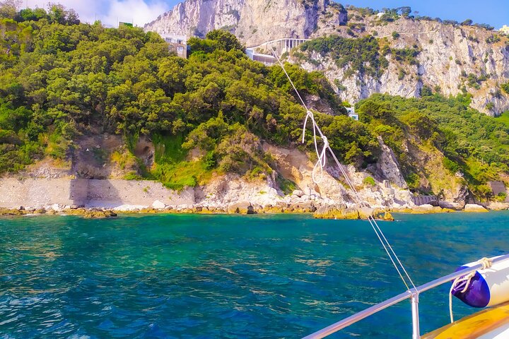 Capri Half Day Private Boat Tour from Capri (4 hours) - Image 3