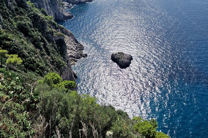 Capri Private Boat Tour from Capri (2 hours) - Image 5