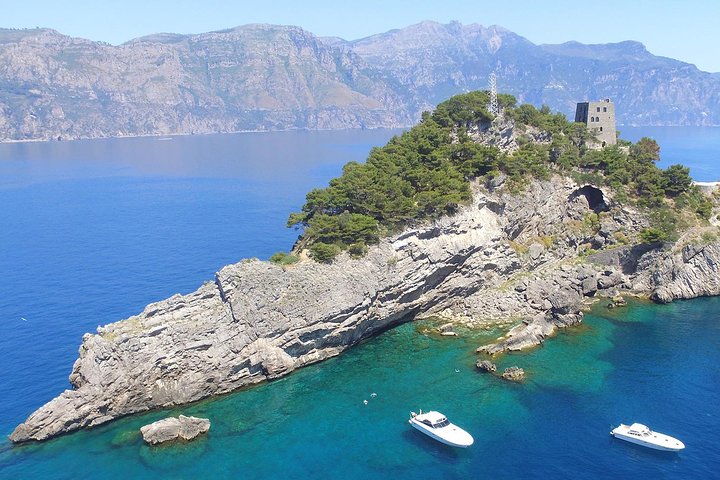 Capri to Amalfi Coast Private Boat Excursion - Image 4