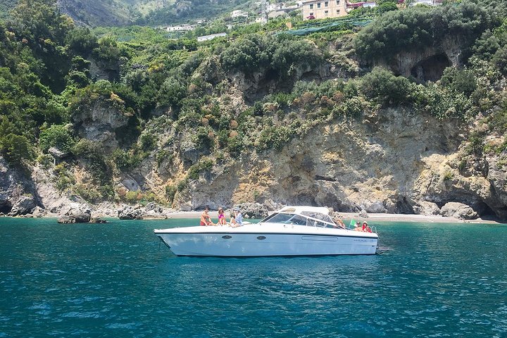 Capri to Amalfi Coast Private Boat Excursion - Image 2