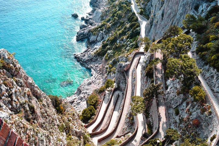 Capri Walking Tour with local guide - Image 1