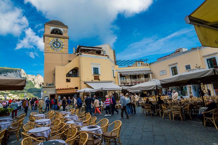 Capri Walking Tour with local guide - Image 2