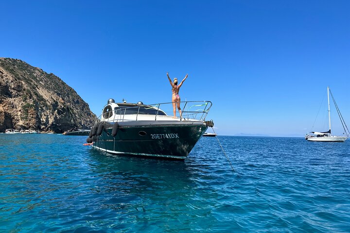 Luxury Yacht Sailing tour of the Amalfi Coast and Capri - Image 4