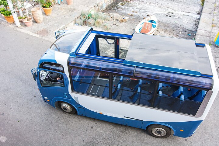 Shared CAPRI Tour - 360° experience by Bus, Boat & Guide - Image 1