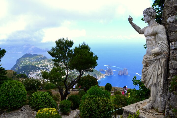 Shared CAPRI Tour - 360° experience by Bus, Boat & Guide - Image 5