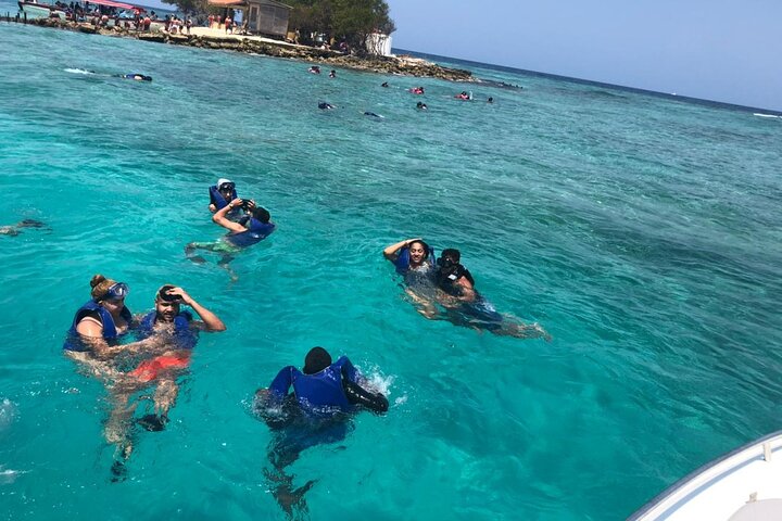 5 Islands tour (Cholon the party island and snorkeling) - Image 5