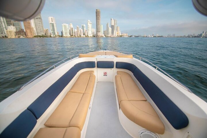 8 hour speedboat rental La Morronga 41' - Image 4