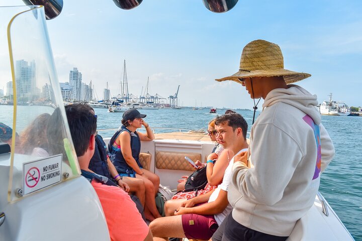 A whole day to the 5 Rosario Islands with snorkeling and plankton - Image 5