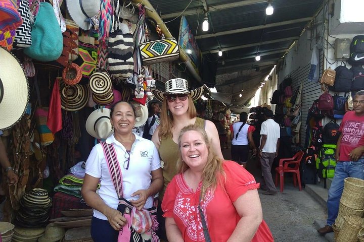 Bazurto local market with Maripe - Image 3