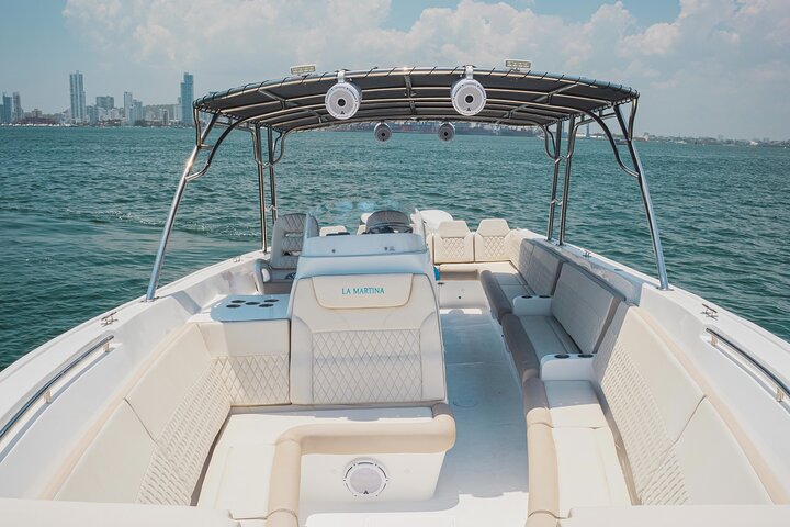 Boat rental in La Martina with Captain - Image 4