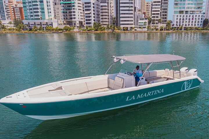 Boat rental in La Martina with Captain - Image 1