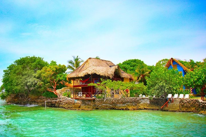 Bolivar Pirate Island Experience with Lunch - Image 1