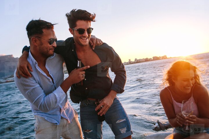 Cartagena: Sunset Boat Party (Open Bar, Local Host, Meet People) - Image 3
