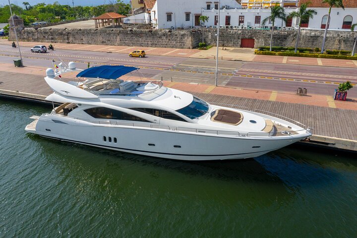 Charter 8 Hours Marlet Sunseeker 82' Largest Yacht Cartagena - Image 2