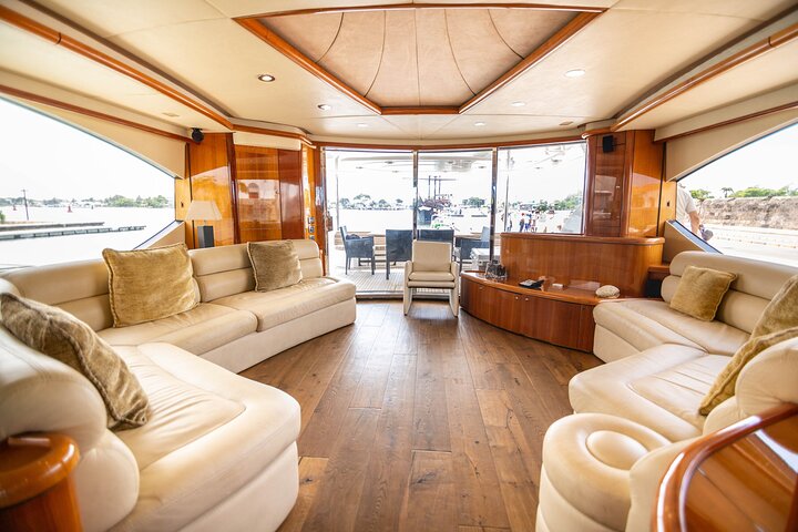 Charter 8 Hours Marlet Sunseeker 82' Largest Yacht Cartagena - Image 5
