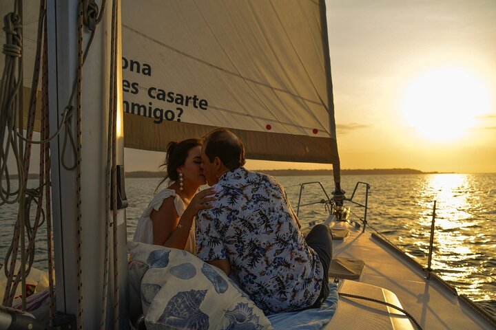 Engagement or Symbolic Wedding on a Boat in Cartagena - Image 3